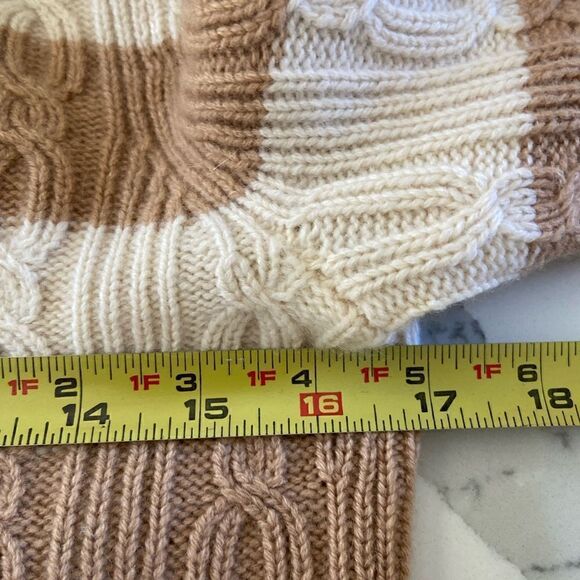 Sold sold Daniel Bishop 100% Cashmere Turtleneck Sweater Tan Ivory size - Picture 7 of 9